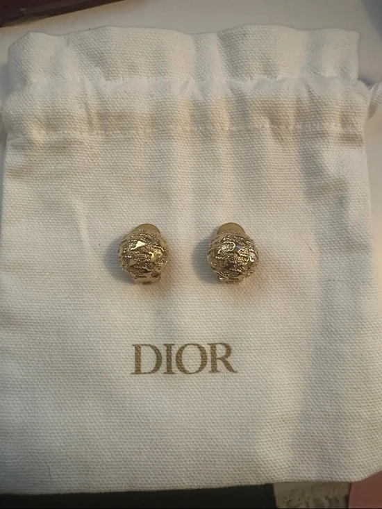Dior Gold Filigree Dome Clip-On Earrings - Picture 7 of 7
